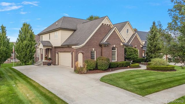 54232 Carrington Drive, Shelby Twp, MI 48316