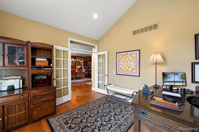 54232 Carrington Drive, Shelby Twp, MI 48316