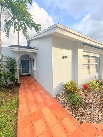 927 NW 106th Ave Circle 927, Miami, FL 33172