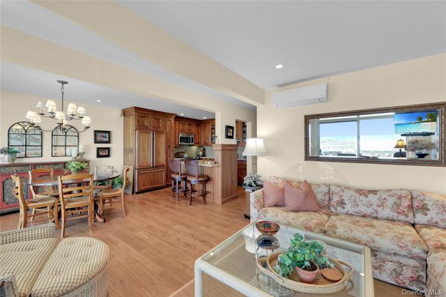 279 Dune Road 2, Westhampton Beach, NY 11978