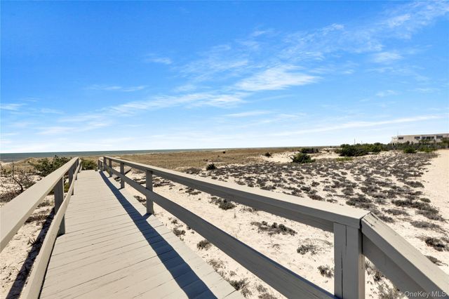 279 Dune Road 2, Westhampton Beach, NY 11978