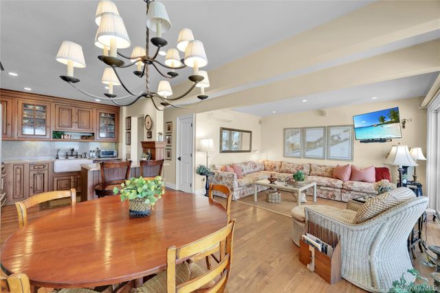 279 Dune Road 2, Westhampton Beach, NY 11978