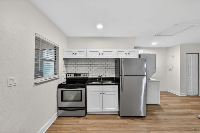 1311 E CARACAS STREET, Tampa, FL 33603