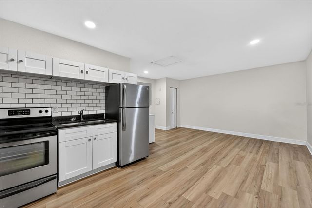 1311 E CARACAS STREET, Tampa, FL 33603