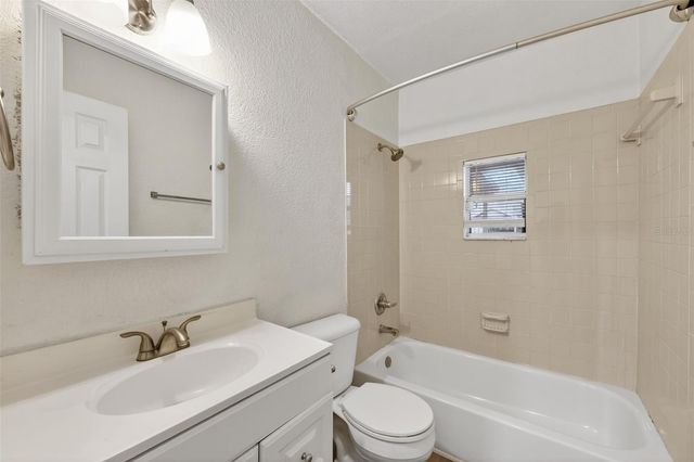 1311 E CARACAS STREET, Tampa, FL 33603