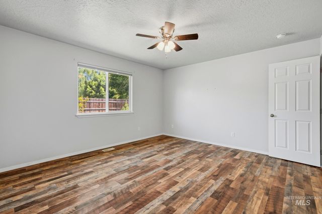 2611 Carnegie, Caldwell, ID 83607