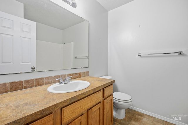 2611 Carnegie, Caldwell, ID 83607