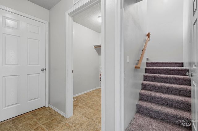2611 Carnegie, Caldwell, ID 83607