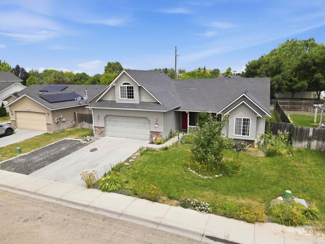 2611 Carnegie, Caldwell, ID 83607