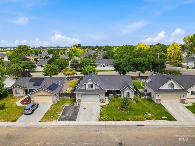 2611 Carnegie, Caldwell, ID 83607