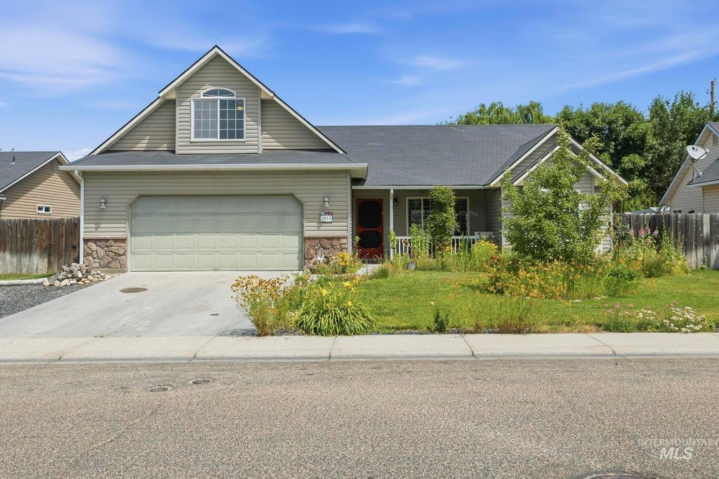 2611 Carnegie, Caldwell, ID 83607