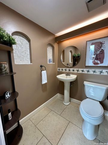 201 COUNTRY WOOD DR, San Antonio, TX 78216