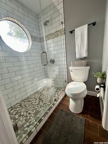 201 COUNTRY WOOD DR, San Antonio, TX 78216