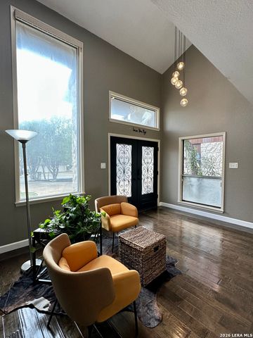 201 COUNTRY WOOD DR, San Antonio, TX 78216