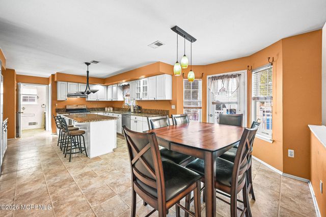 302 E Bird Village Road, Jackson, NJ 08527