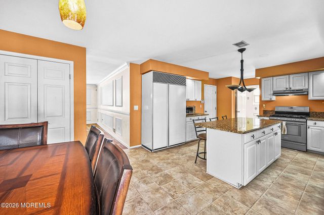 302 E Bird Village Road, Jackson, NJ 08527