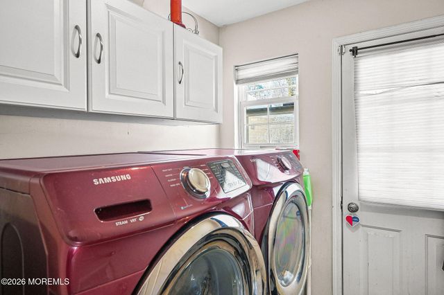 302 E Bird Village Road, Jackson, NJ 08527