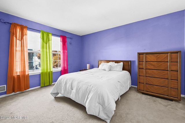 302 E Bird Village Road, Jackson, NJ 08527