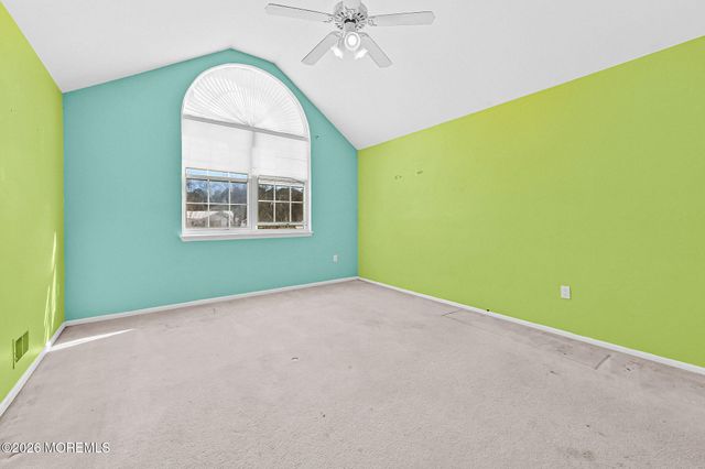 302 E Bird Village Road, Jackson, NJ 08527