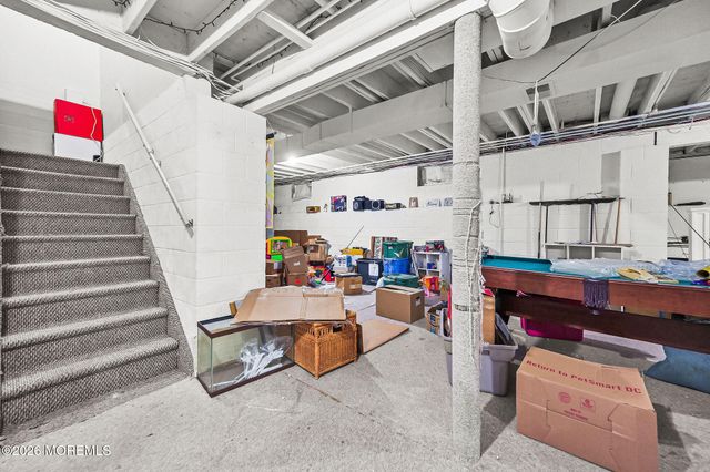 302 E Bird Village Road, Jackson, NJ 08527