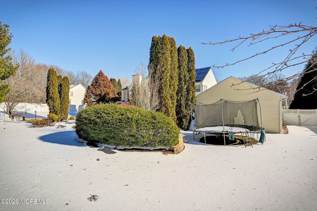 302 E Bird Village Road, Jackson, NJ 08527