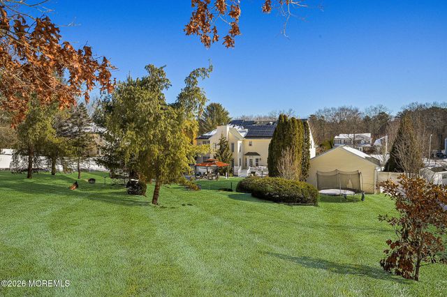 302 E Bird Village Road, Jackson, NJ 08527