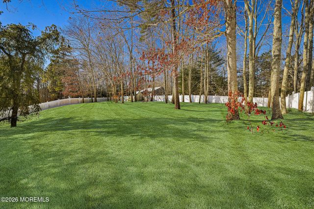 302 E Bird Village Road, Jackson, NJ 08527