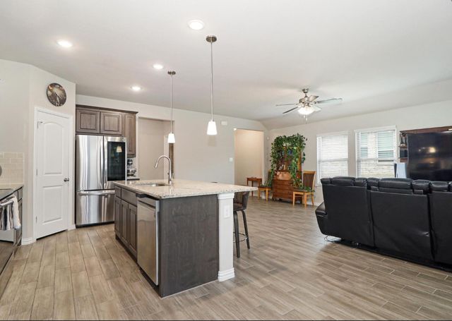 505 Reatta Drive, Justin, TX 76247