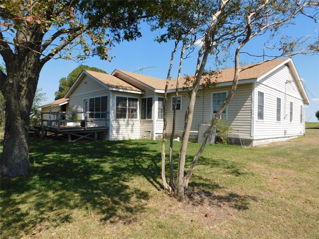 1111 Hcr 3110 S, Abbott, TX 76621