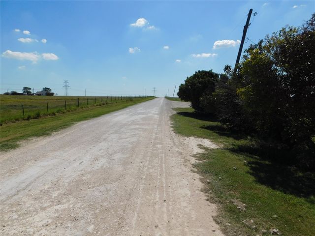 1111 Hcr 3110 S, Abbott, TX 76621