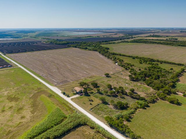 1111 Hcr 3110 S, Abbott, TX 76621