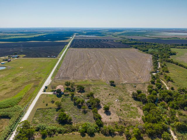 1111 Hcr 3110 S, Abbott, TX 76621