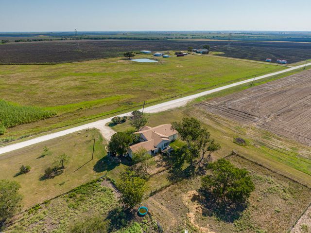 1111 Hcr 3110 S, Abbott, TX 76621