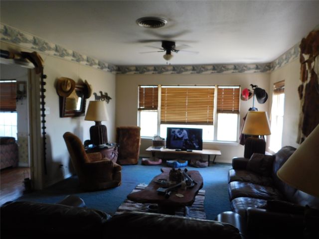 1111 Hcr 3110 S, Abbott, TX 76621