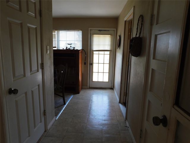 1111 Hcr 3110 S, Abbott, TX 76621