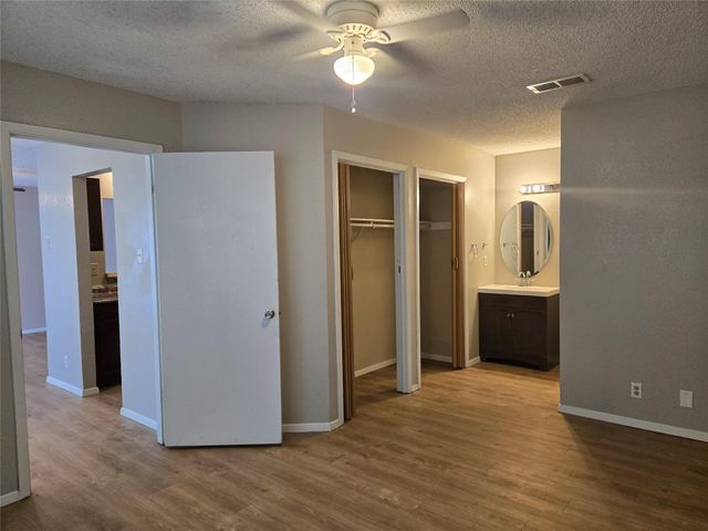 1011 Ridgemont ST, Round Rock, TX 78664