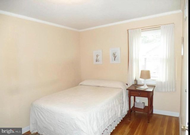 1821 PIMMIT DR, Falls Church, VA 22043