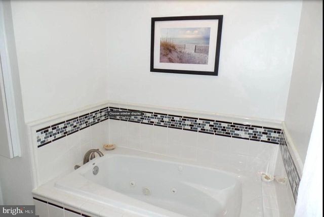 1821 PIMMIT DR, Falls Church, VA 22043