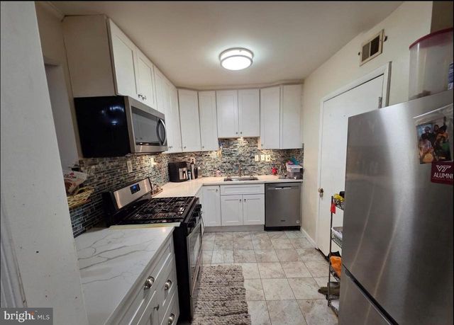 1821 PIMMIT DR, Falls Church, VA 22043