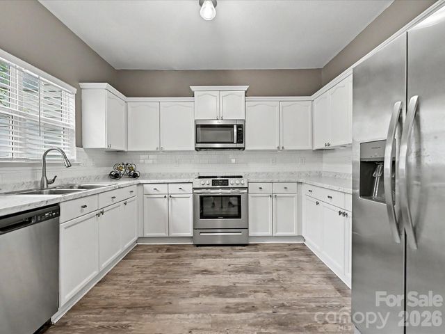 334 Bridal Veil Drive, Charlotte, NC 28217
