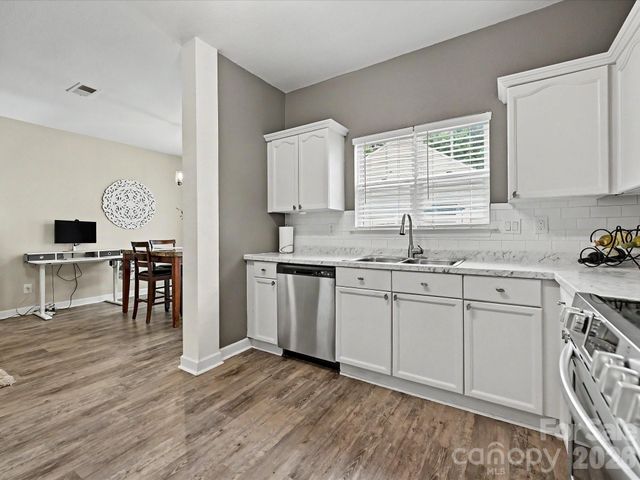 334 Bridal Veil Drive, Charlotte, NC 28217