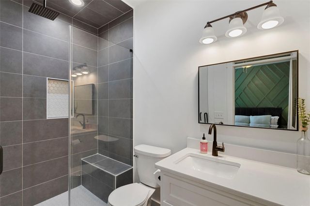 839 Cypress LN, Cottonwood Shores, TX 78657