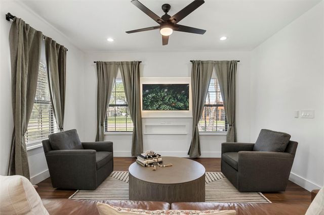 839 Cypress LN, Cottonwood Shores, TX 78657