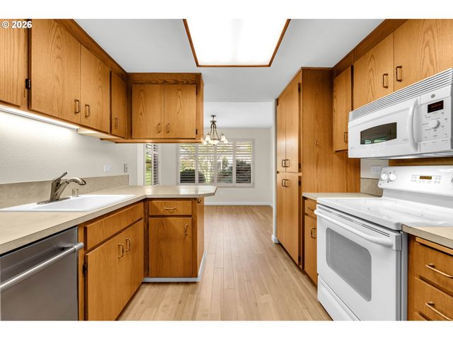 2306 Se BAYPOINT Dr, Vancouver, WA 98683