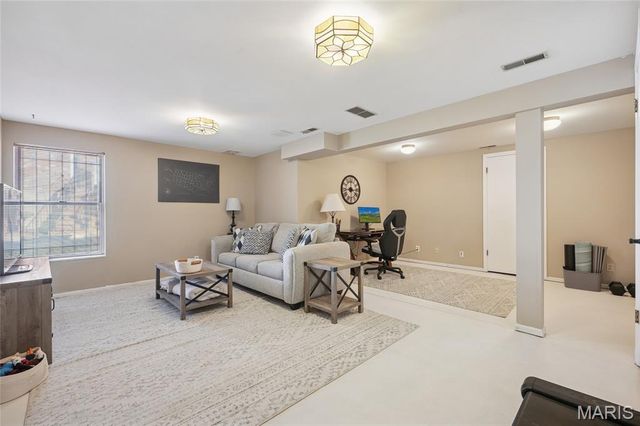 5117 Melitta Drive, St Louis, MO 63128