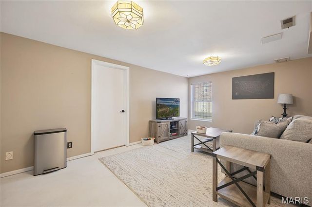 5117 Melitta Drive, St Louis, MO 63128