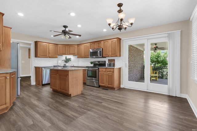 196 Quail Crossing Drive, Boonville, IN 47601