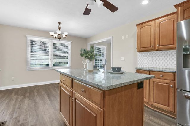 196 Quail Crossing Drive, Boonville, IN 47601