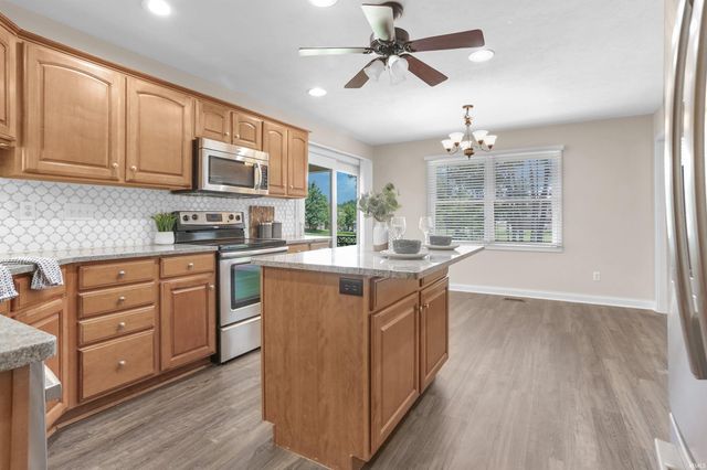 196 Quail Crossing Drive, Boonville, IN 47601