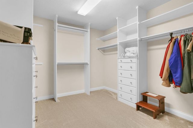 196 Quail Crossing Drive, Boonville, IN 47601